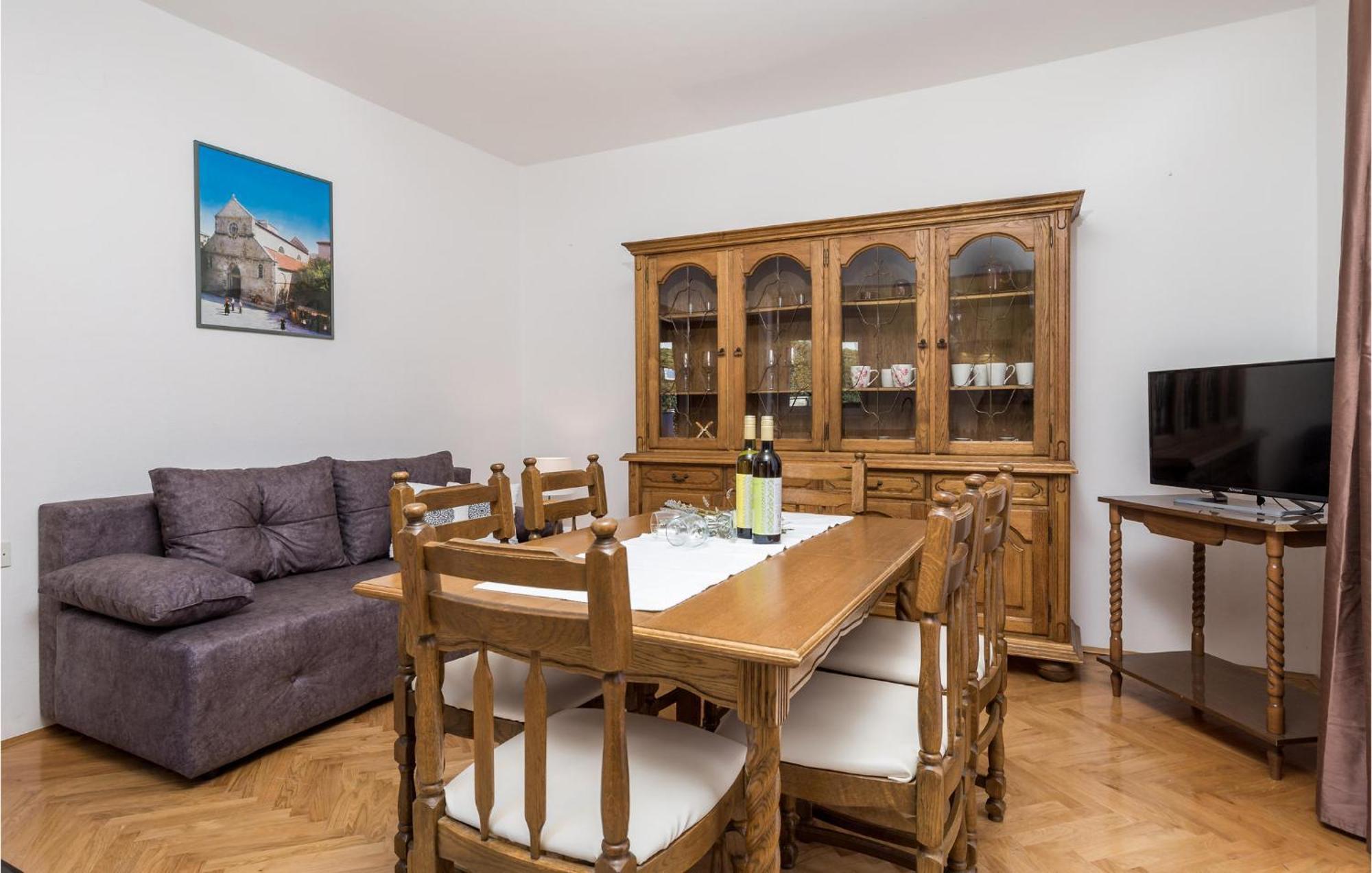 2 Bedroom Awesome Apartment In Pag パグ エクステリア 写真