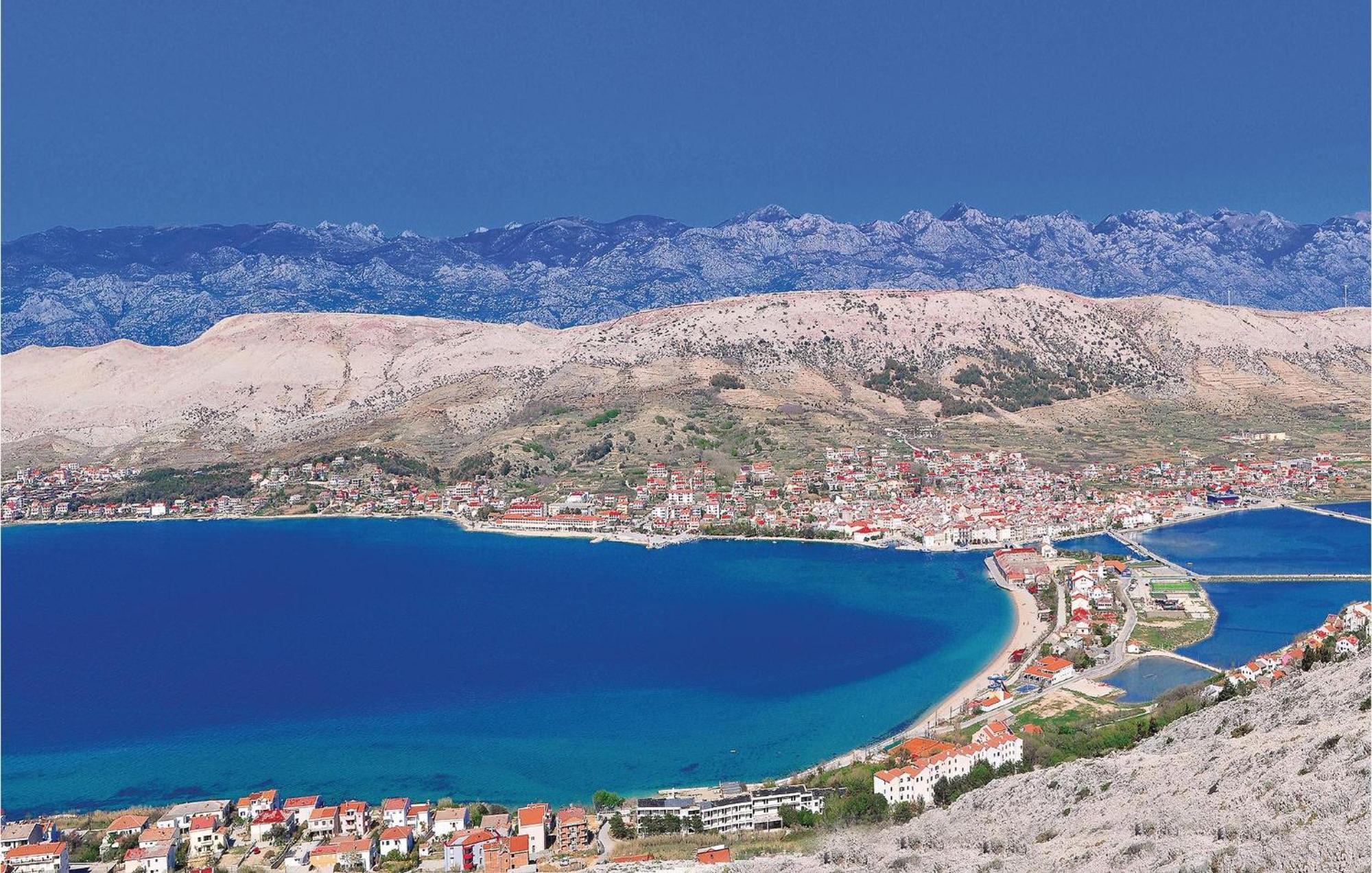 2 Bedroom Awesome Apartment In Pag パグ エクステリア 写真